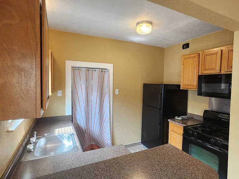 803 W Hollywood Ave — Photo 7