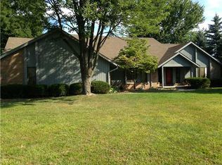 7460 Whispering Oak Dr, Sylvania, OH 43560