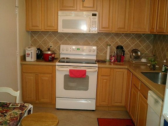 3rd image of 1351 NE 191st St #E104
