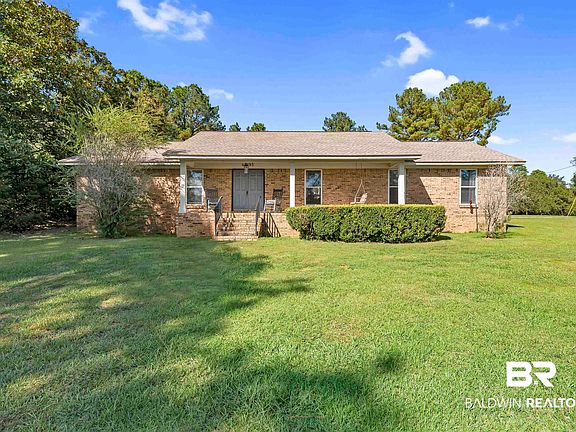 4th image of 45195 Chalet Dr