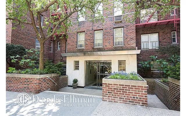 Sold by Douglas Elliman | media 10