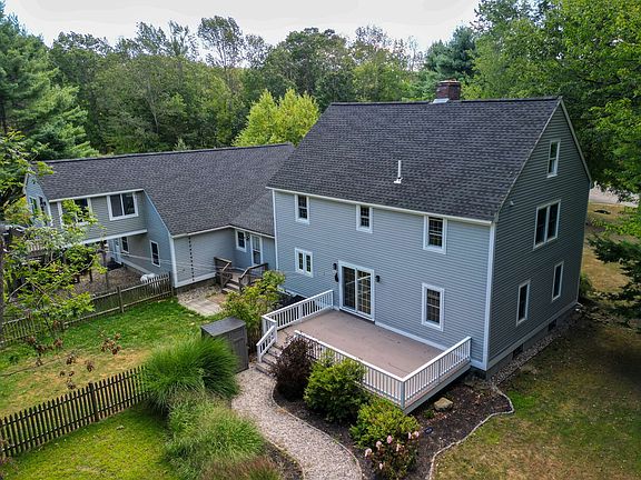 4th image of 10 Herrick Rd