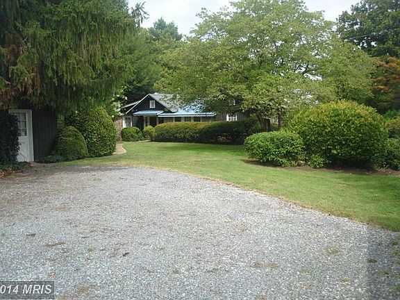 3rd image of 4875 Church Ln