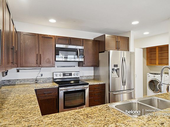4th image of 555 Kirkland Way Unit 202