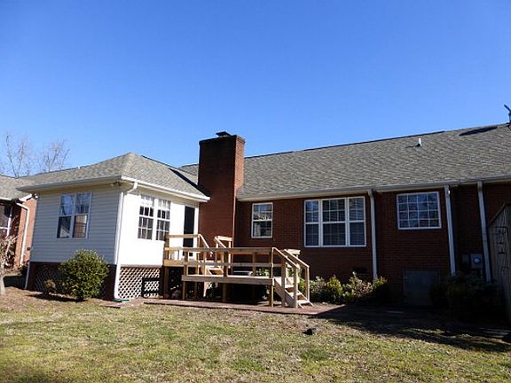 5th image of 103 Orchard Park Dr
