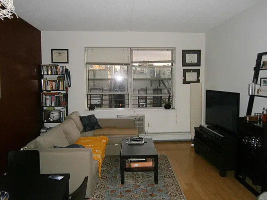 Rented by Realty Collective | media 20