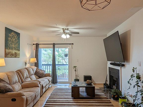 5th image of 20285 Beechwood Ter Unit 202
