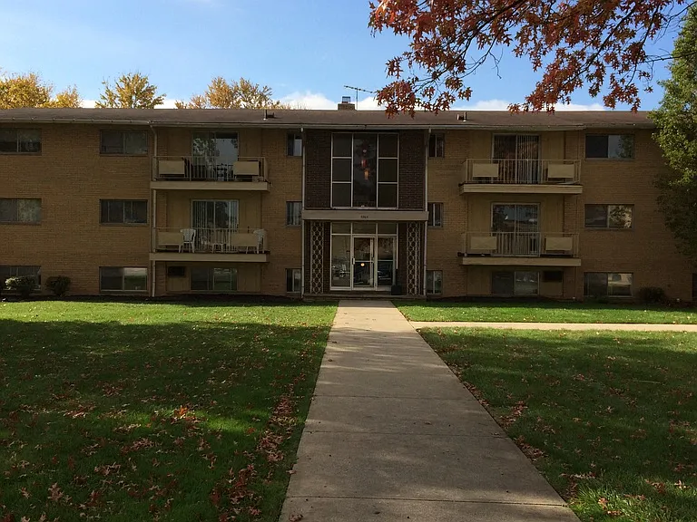 Kingston Place Apartments — Photo 25