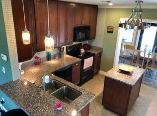 75 W Palm Grove Ave, Englewood, FL 34223