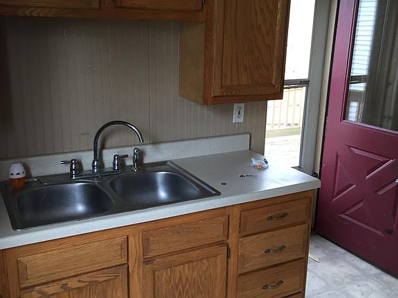 3rd image of 217 W Summit St