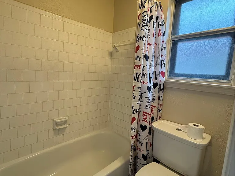 10807 Emery Dr — Photo 8