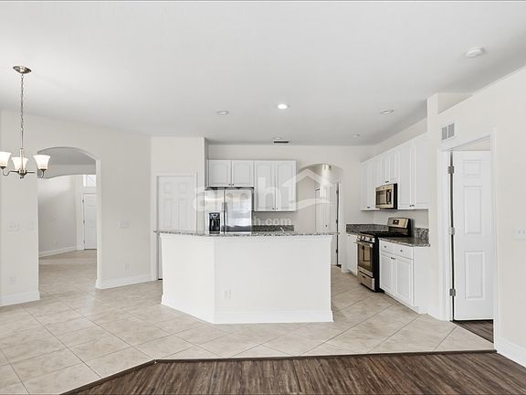 4th image of 1618 Short Birch Ln