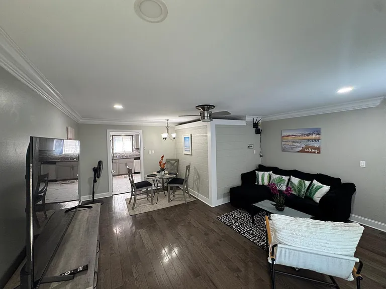 4736 Walden Pond Dr — Photo 11
