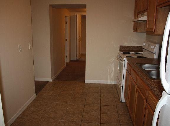 4th image of 4900 Fredericksburg Ave