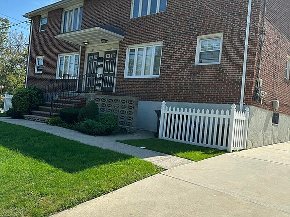 2nd image of 84 Snug Harbor Rd