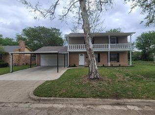 309 Deer Creek Rd, Everman, TX 76140