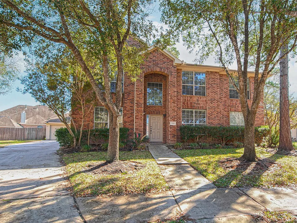 3118 Rosholt Dr