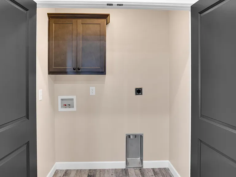 412 Lisa Cir — Photo 10
