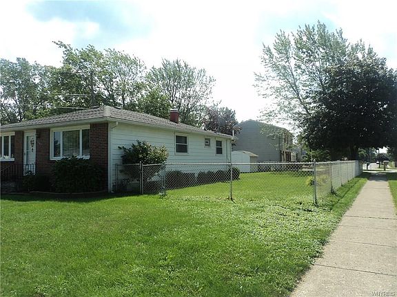 2nd image of 111 Madeira Dr