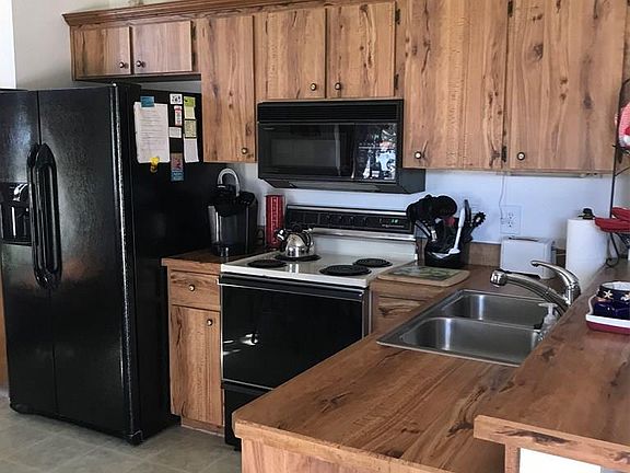 3rd image of 41 Andover Dr