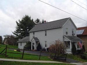 1st image of 130 Linden St S