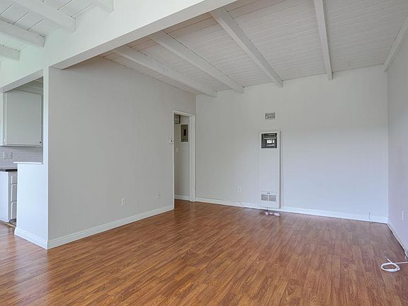 5th image of 5418 Willowcrest Ave #8
