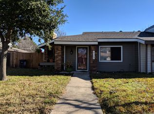 625 Hunters Glen St, Lewisville, TX 75067