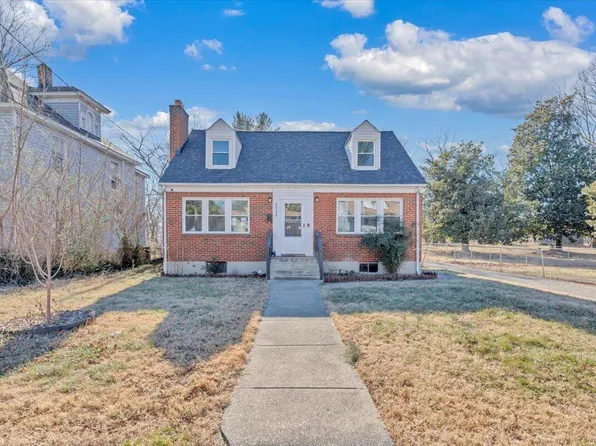 2432 Massachusetts Ave NW, Roanoke, VA 24017