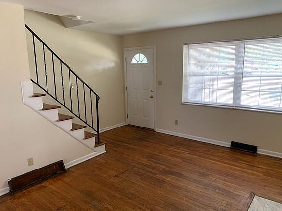 3rd image of 1226 Crestwood Ave