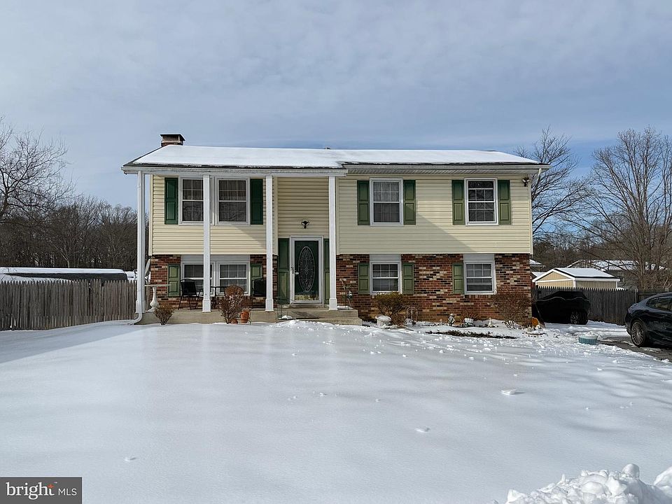 1st image of 1210 Marshall Ln
