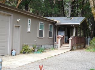 316 W Watkins St, Cave Junction, OR 97523