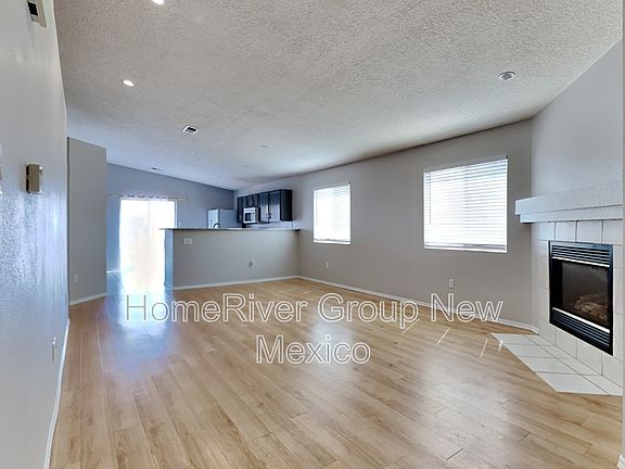 5th image of 10566 Vista Bella Pl NW