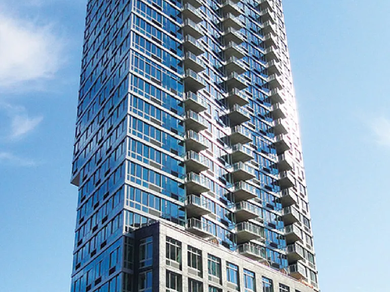 4615 Center Blvd #507 — Photo 11