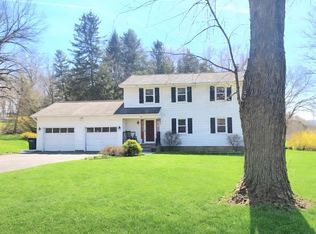 16 Saddle Ridge Drive, Hopewell Junction, NY 12533