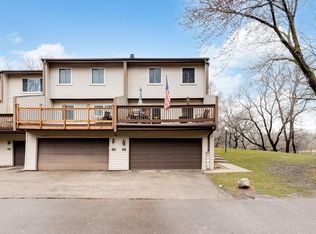 133 River Woods Ln, Burnsville, MN 55337