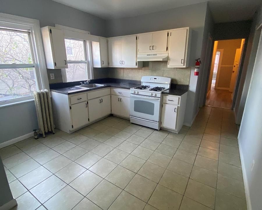 1st image of 122 Milford Ave #1