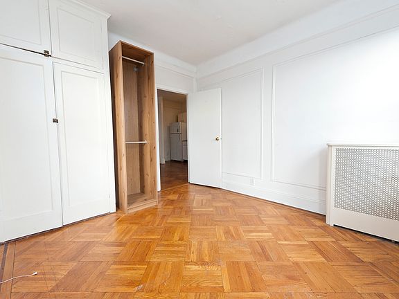 4th image of 3717 28th Ave APT 3L