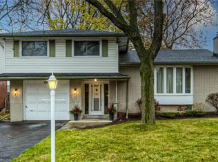 166 Marshall St, Waterloo, ON N2J2T9