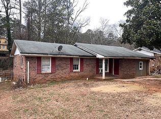 874 Meadow Rock Dr, Stone Mountain, GA 30083