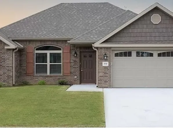 1710 Charismatic Dr, Prairie Grove, AR 72753