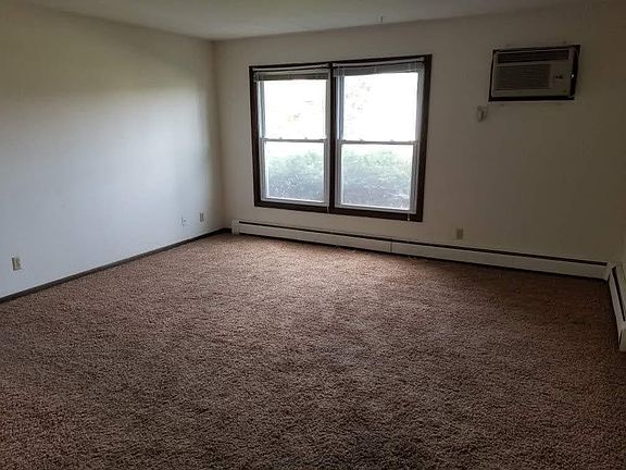 3rd image of 5807 Spartan Dr