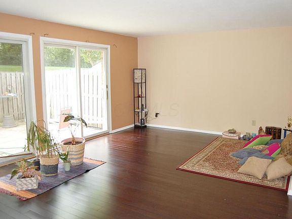 4th image of 121 W Ticonderoga Dr #2-J