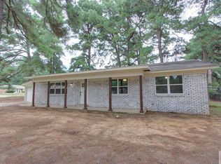 3710 Honeysuckle Ln, Texarkana, TX 75503