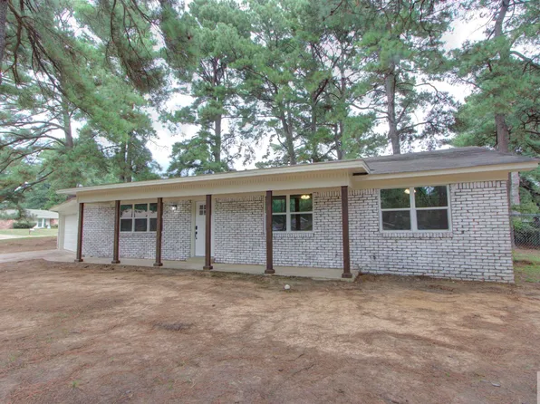 3710 Honeysuckle Ln, Texarkana, TX 75503