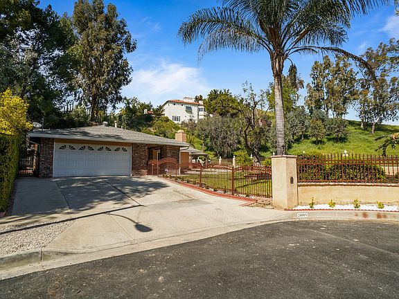 3rd image of 26005 Edenpark Dr