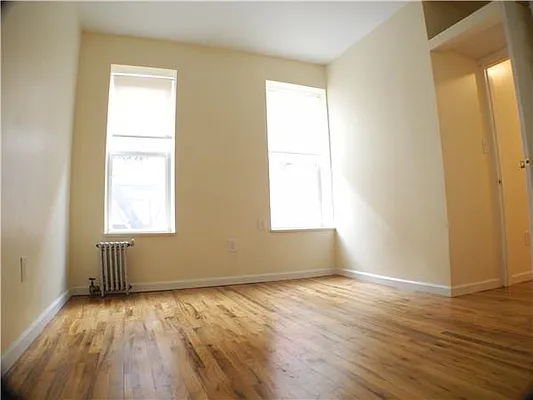 Rented by R New York | media 34