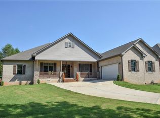 2373 Temple Johnson Rd, Snellville, GA 30078