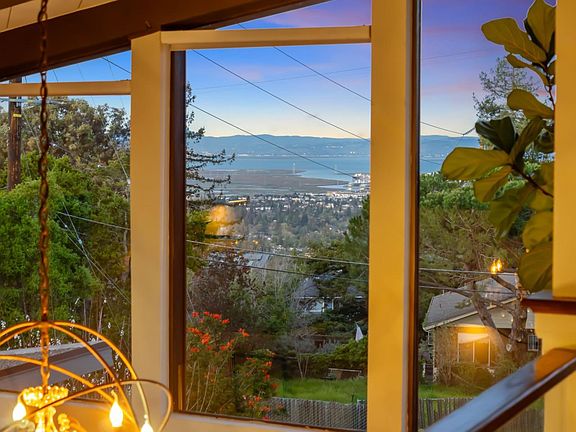 4th image of 720 Temescal Way