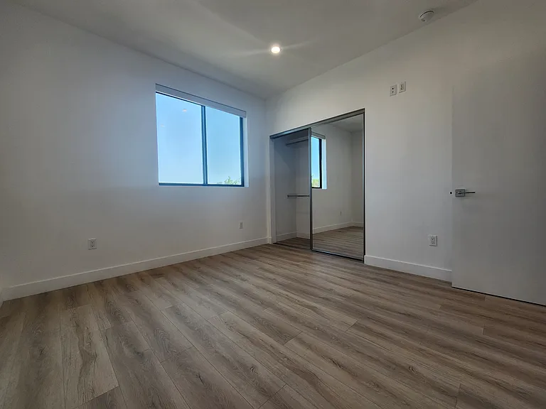 6061 Fulton Ave #6 — Photo 50