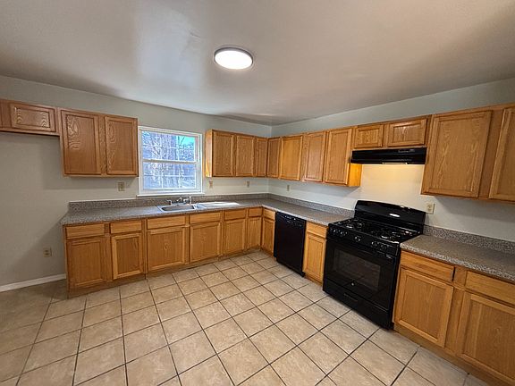 2nd image of 289-291 S 7th St #1